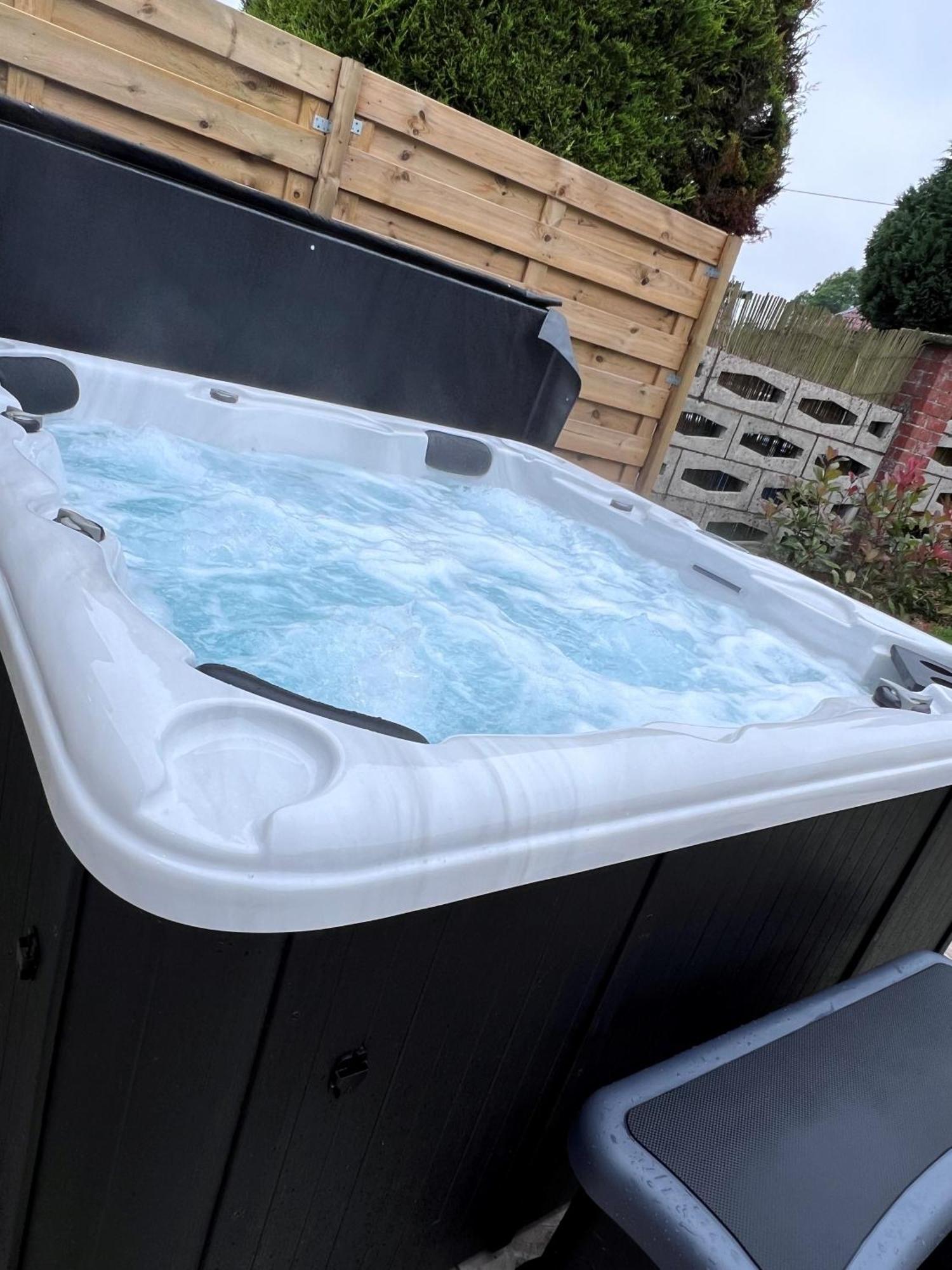 Gite Rubis - Jacuzzi - Pairi Daiza - 6 Pers Brugelette Exterior photo